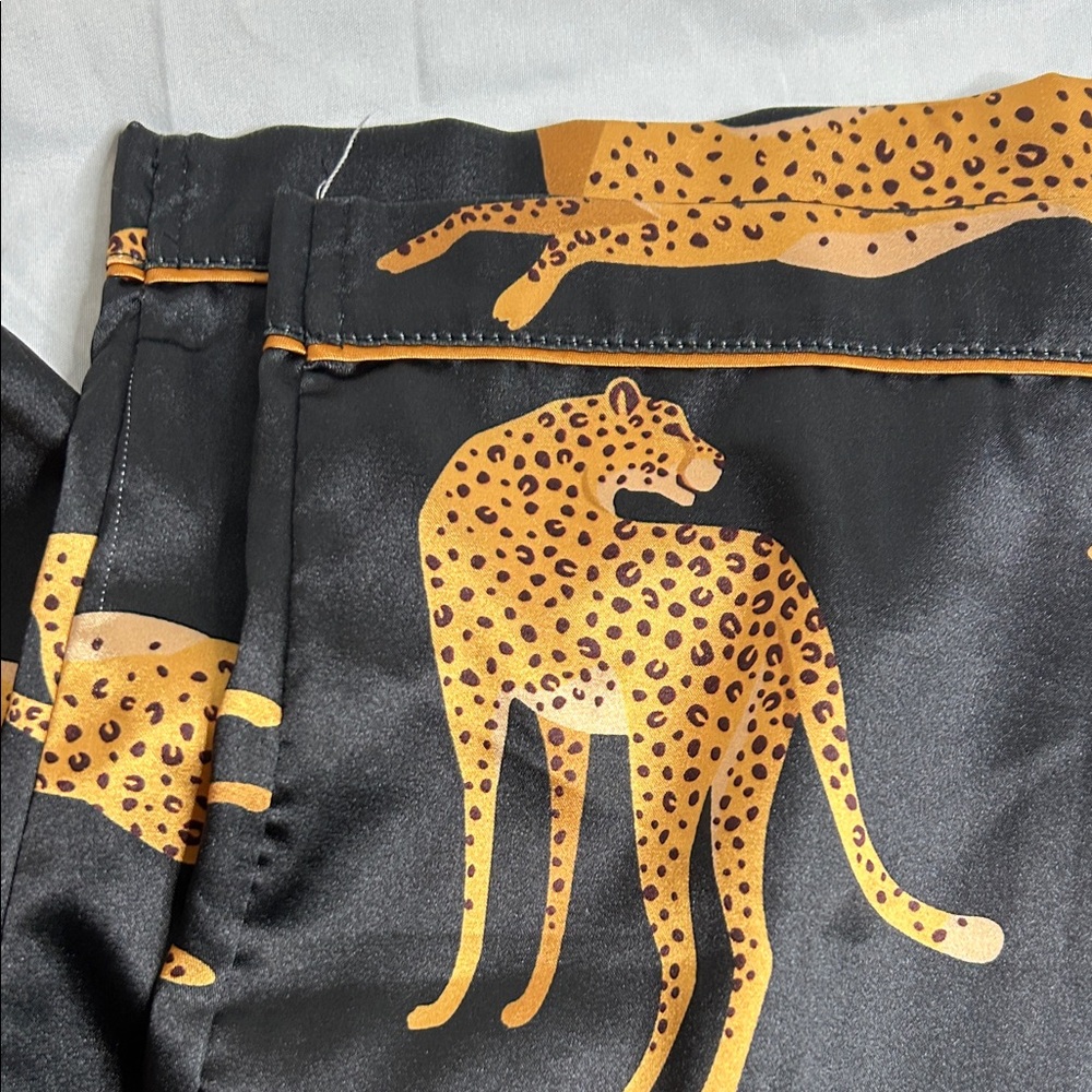 Black and Gold Cheetah Print Pajama Set - Picture 6 of 7